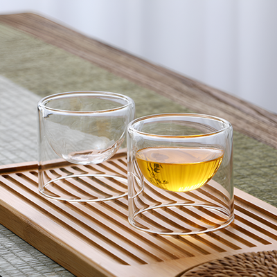 Verre à thé moderne